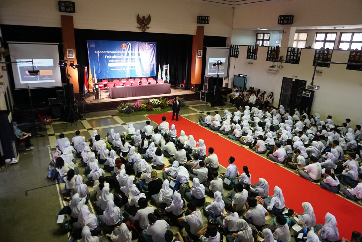 FIB Unpad Accepts More than 800 New Students